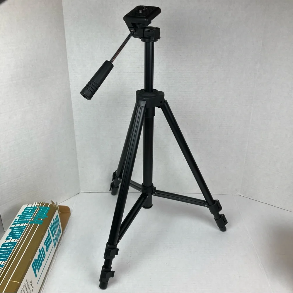 Sakar TR-2L Camera Tripod Black.